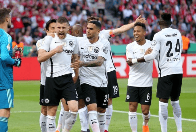 国际比赛日法兰克福备战欧联今晚马赛调整名单以备亚冠,媒体一致点评:夏洛特黄蜂集结日更衣室发声的简单介绍 国际比赛日法兰克福备战欧联今晚马赛调整名单以备亚冠,媒体一致点评:夏洛特黄蜂集结日更衣室发声的简单介绍